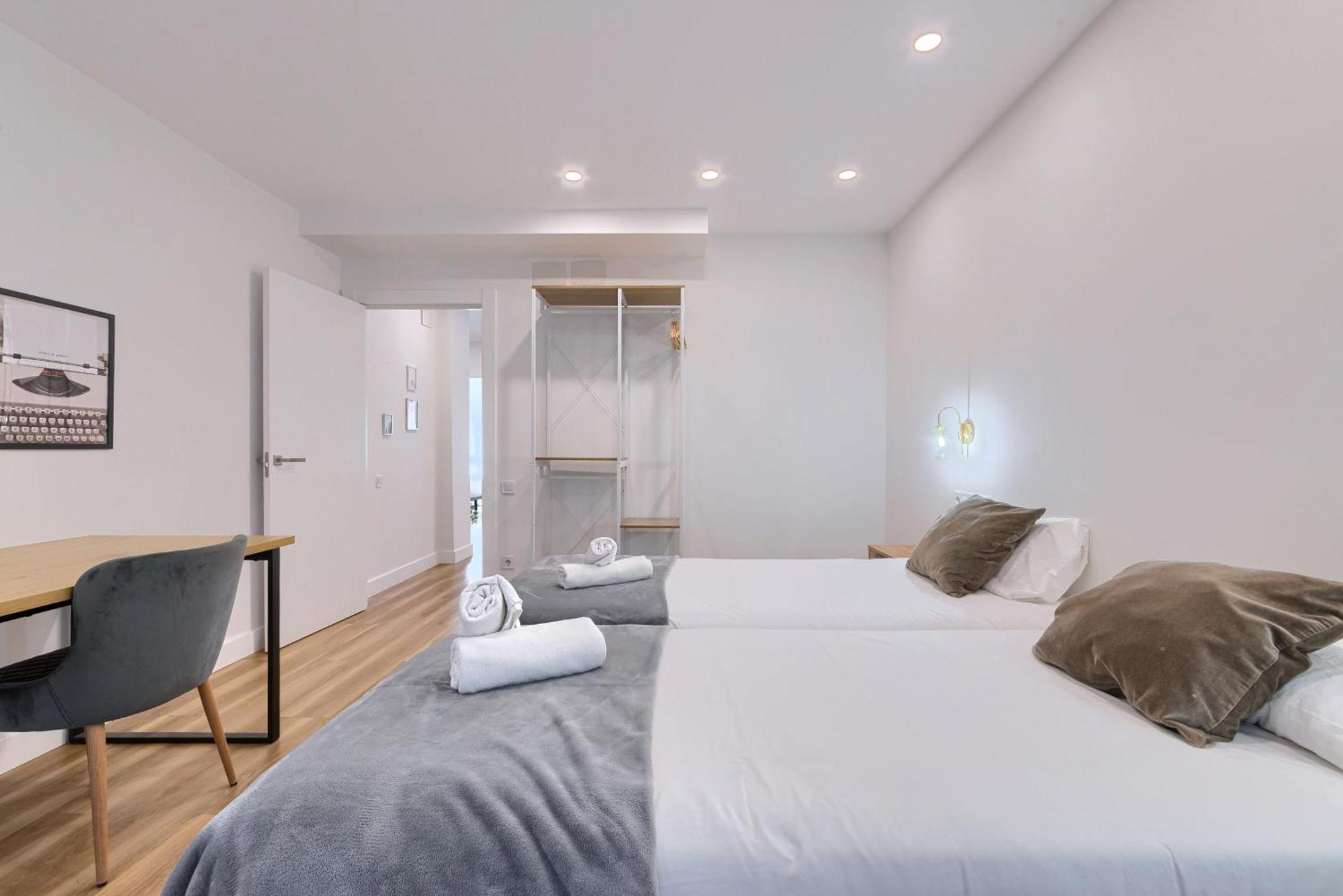 Deustown Apartamentos Bilbao Ngoại thất bức ảnh