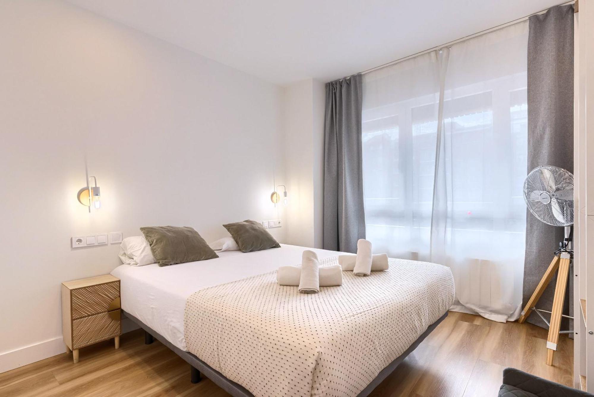 Deustown Apartamentos Bilbao Ngoại thất bức ảnh