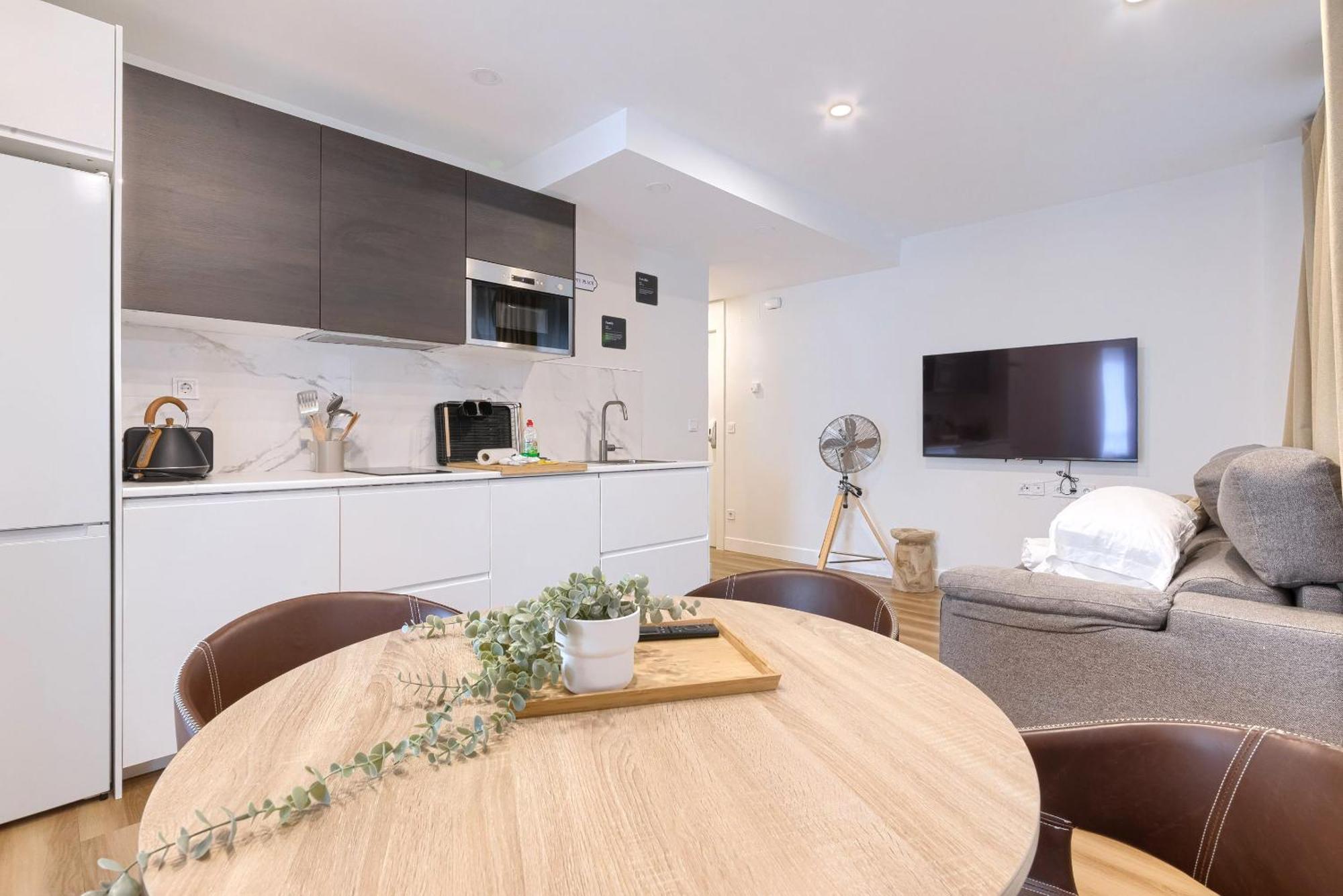 Deustown Apartamentos Bilbao Ngoại thất bức ảnh