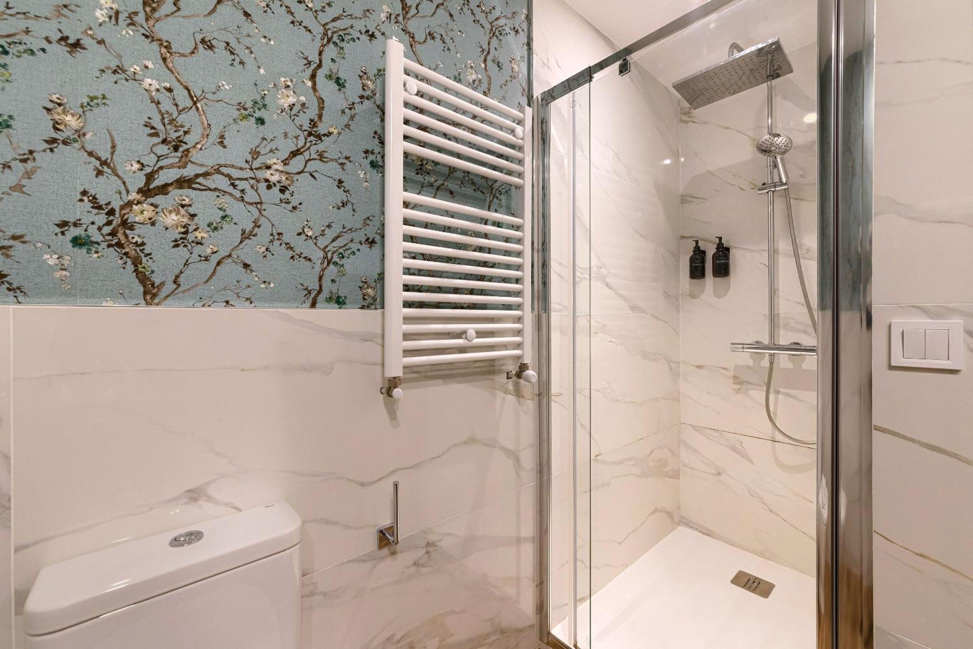 Deustown Apartamentos Bilbao Ngoại thất bức ảnh