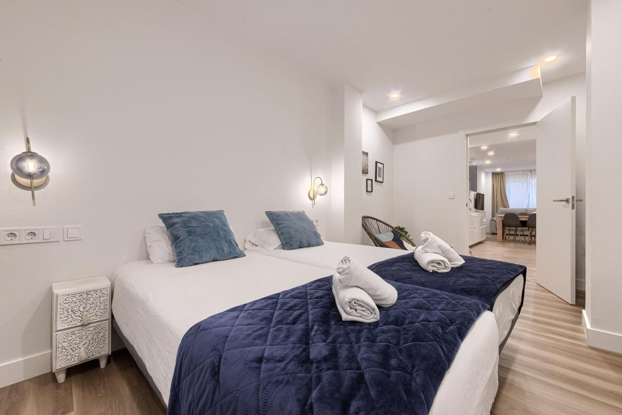 Deustown Apartamentos Bilbao Ngoại thất bức ảnh